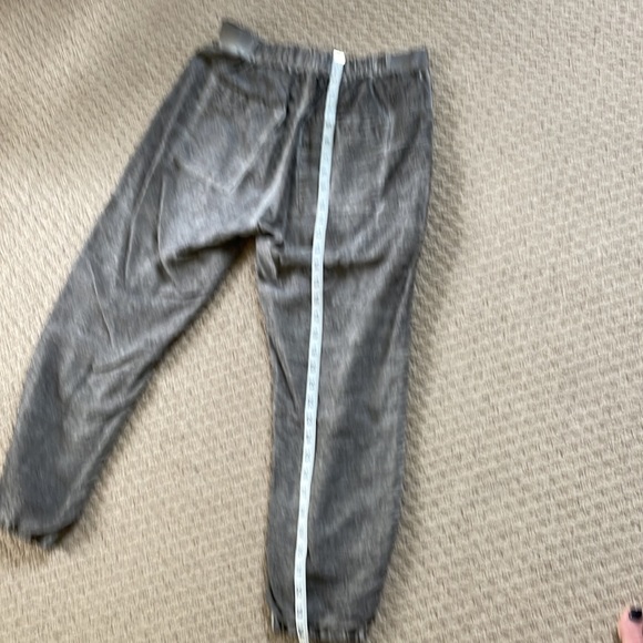 Theory joggers size 0 - Picture 5 of 6